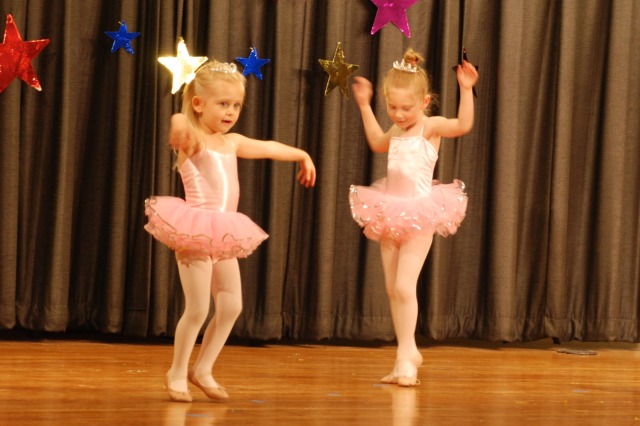 2012/05(May)/Sydney's Dance Recital/640x480_2012-05-12-Sydney's Recital-07.jpg